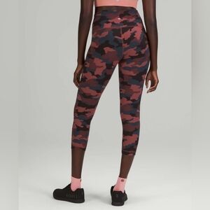 Lululemon Wunder Train High-Rise Crop 23